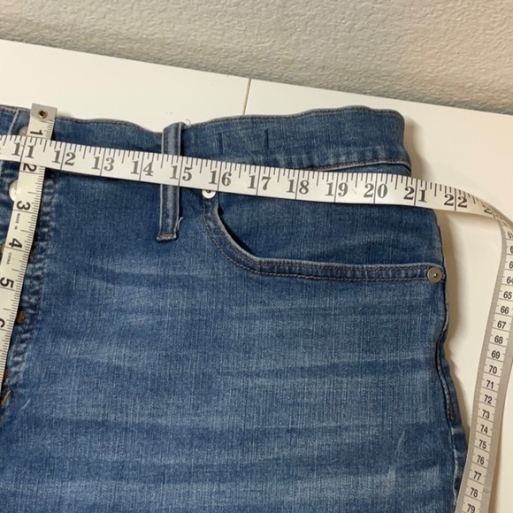 Madewell High Rise Button Front Fly Denim Shorts Raw Hem 35/20 - Picture 3 of 10